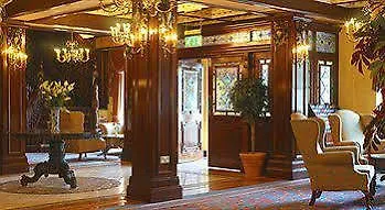 Killarney Avenue Hotel